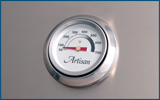 Artisan American Eagle 32" Built-In Grill, 3 Burner highlighting the three powerful stainless steel U-burners.