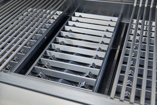 Cooking grids of Broilmaster Built-In Stainless Steel Gas Grill 26" showcasing durable stainless steel construction.
