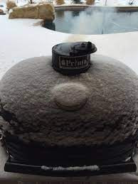 Can I use a Kamado Grill in the winter