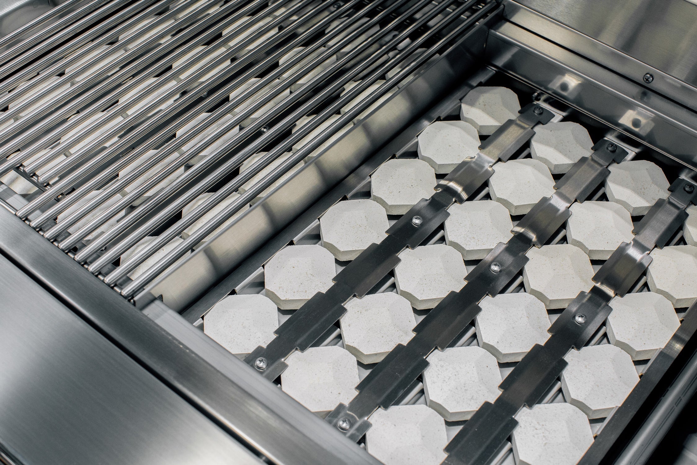American Made Grills Alturi 30-inch built-in gas grill — stainless heat zone separators in place