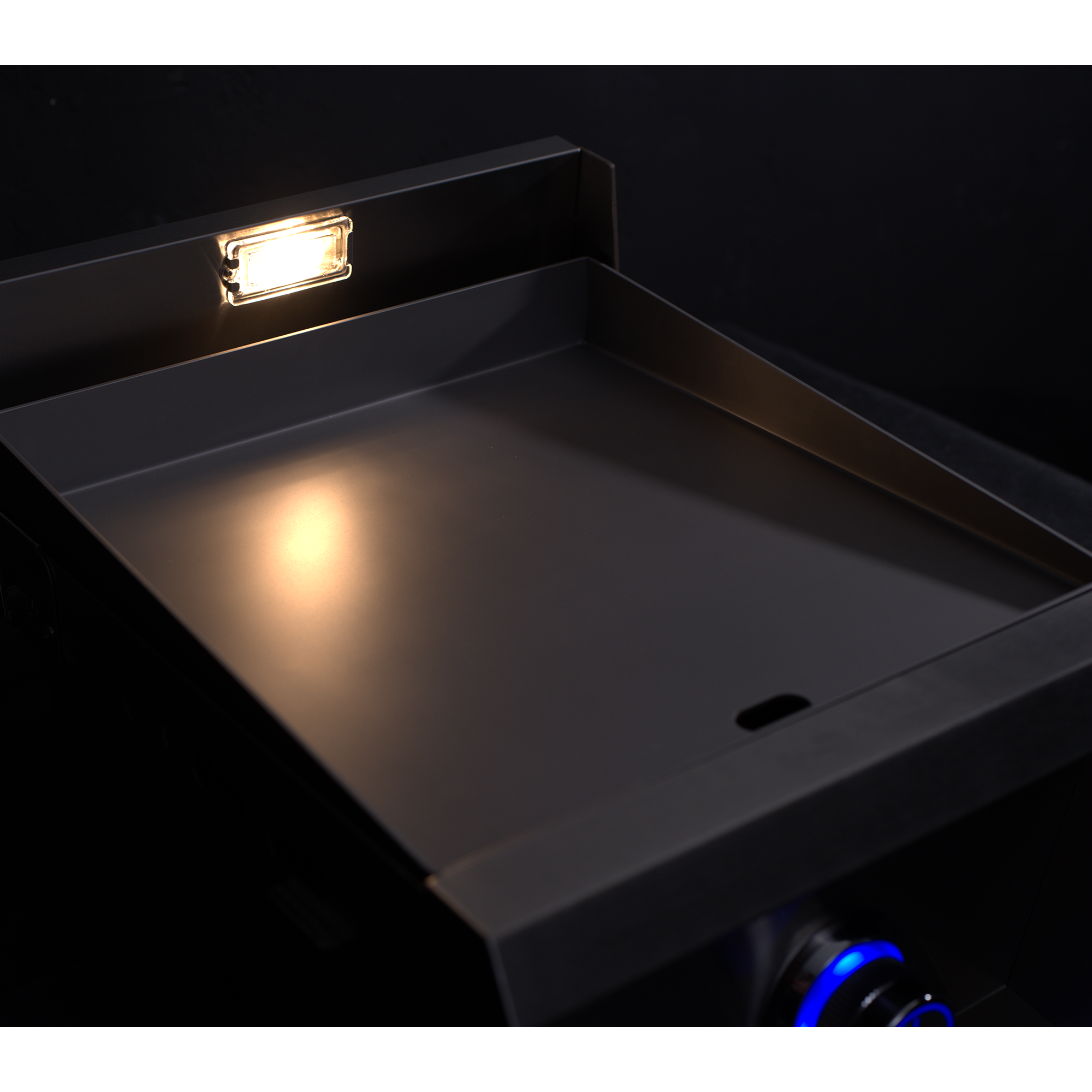 Le Griddle Pro Series 40 OML40P3 with its removable dishwasher-safe grease tray