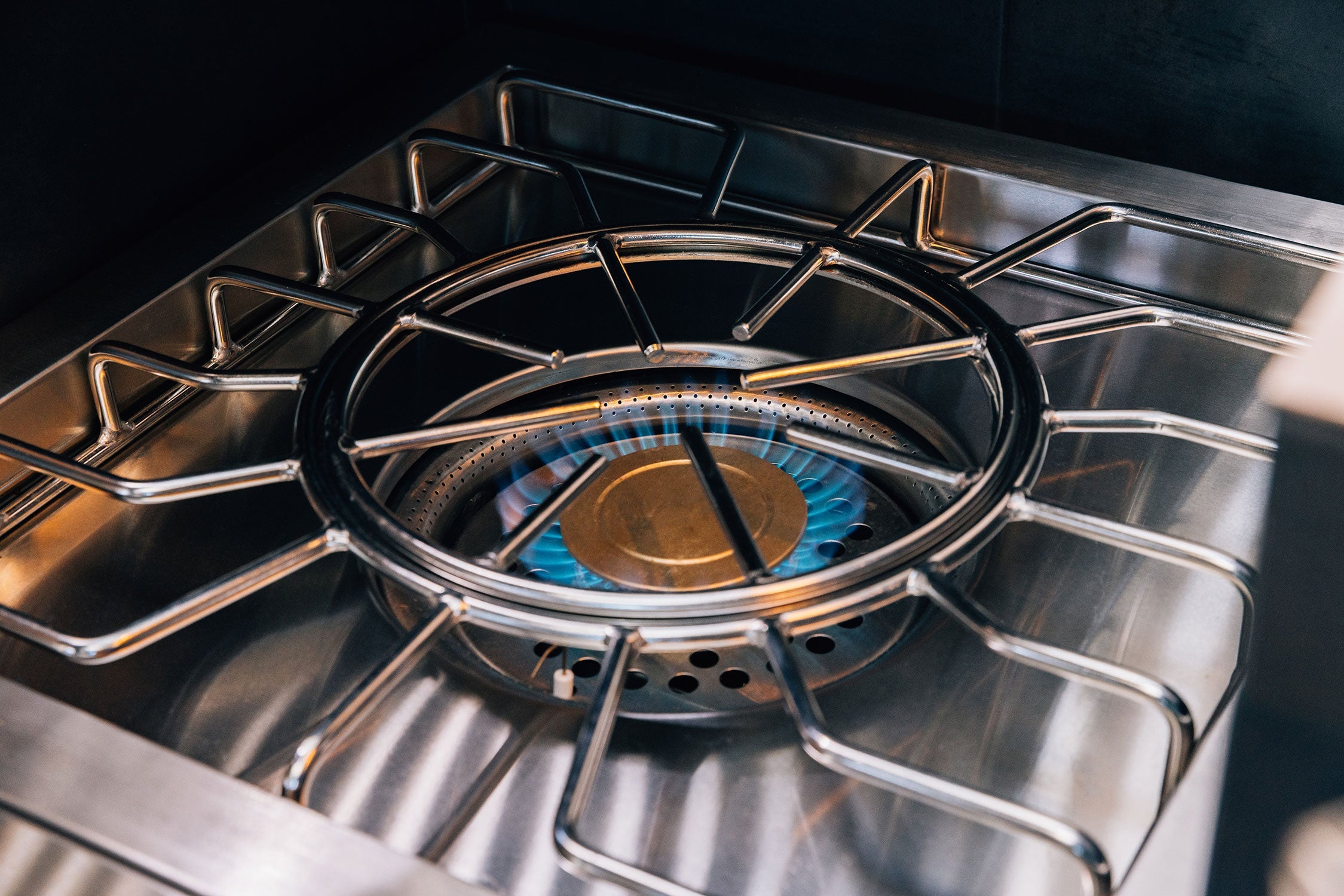 American Made Grills Estate power burner — burner grate detail