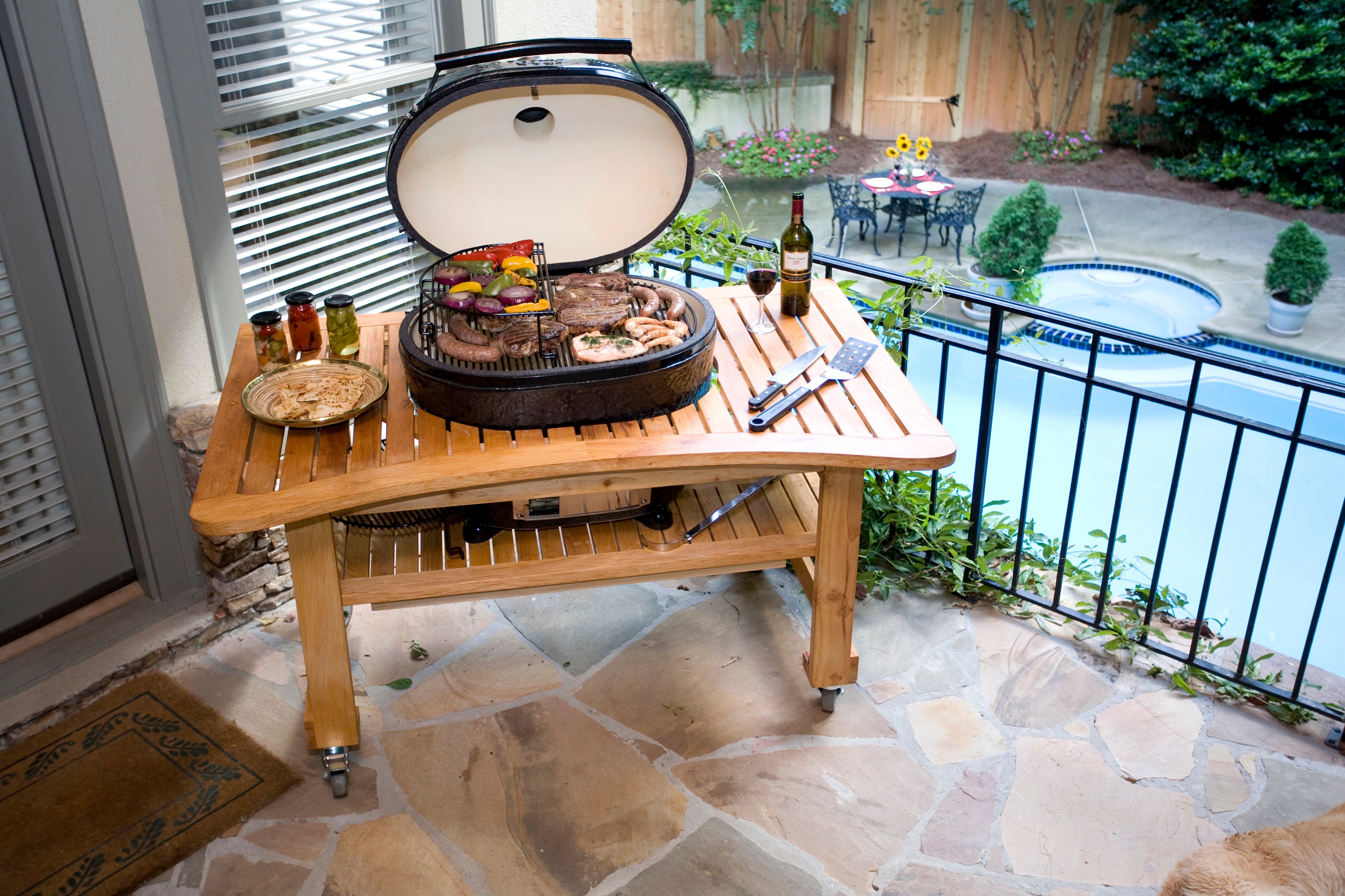 Primo XL Charcoal Grill